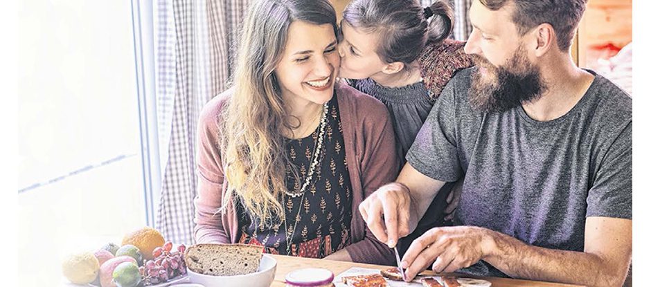 family eating breakfast